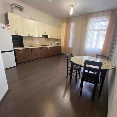 Afina Aparthotel Odessa Extérieur photo