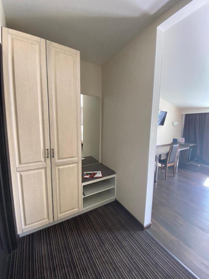 Afina Aparthotel Odessa Extérieur photo